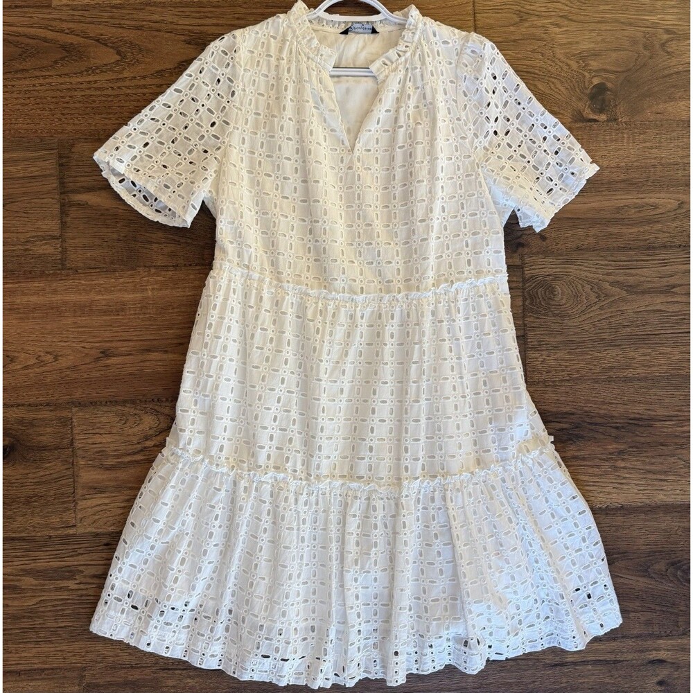 NWT PRETTYGARDEN White Eyelet Tiered Mini Dress Size Medium Cotton V Neck